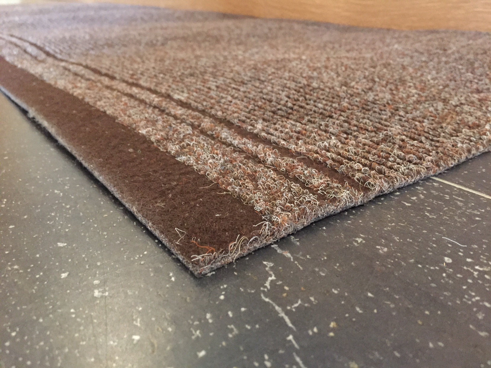 CLUB BRUIN - Naaldvilt Keukenloper - 66 cm