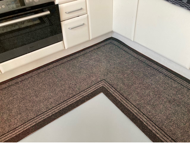 CLUB BRUIN - Naaldvilt Keukenloper - 66 cm